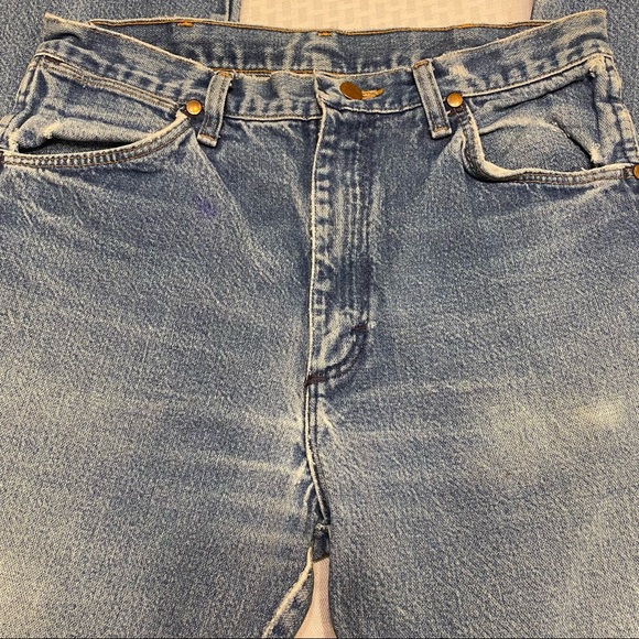 Vintage Wrangler classic high waisted jeans, regular and plus sizes available - Picture 5 of 6